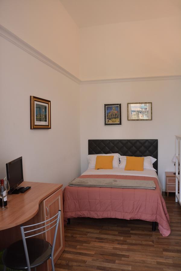 Bed and Breakfast Le Stanze Del Console Gravina in Puglia Exterior foto