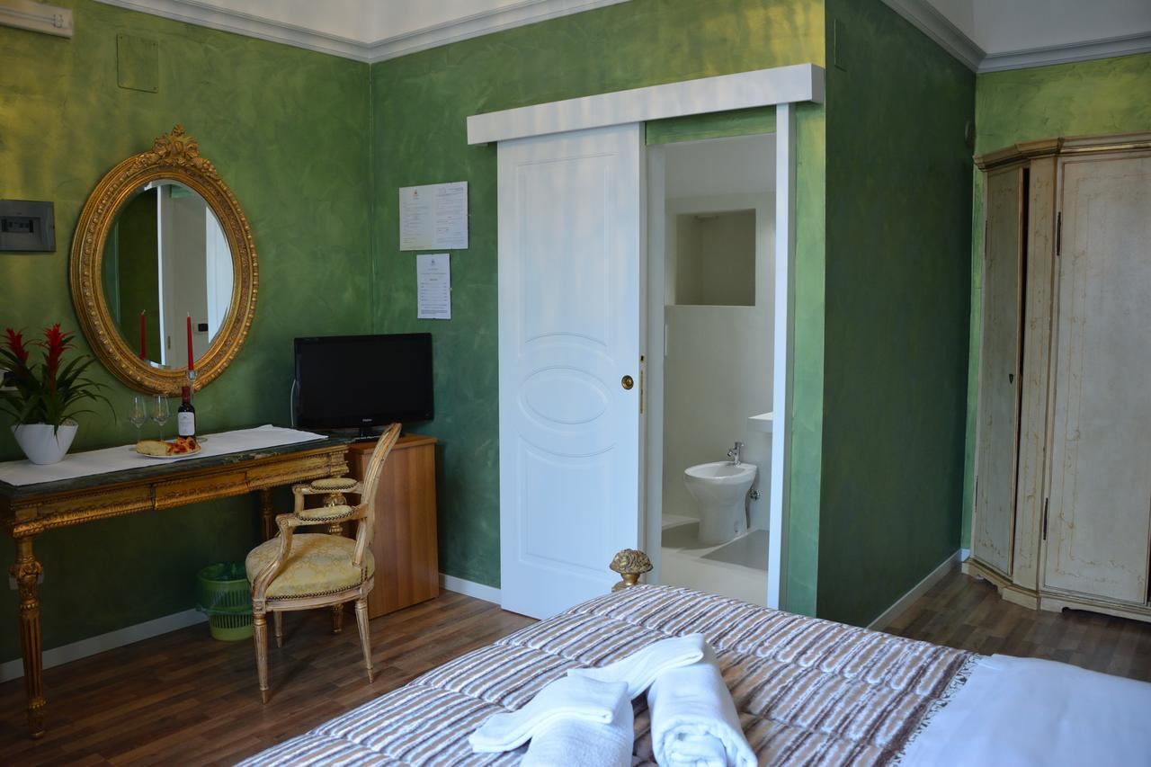 Bed and Breakfast Le Stanze Del Console Gravina in Puglia Exterior foto